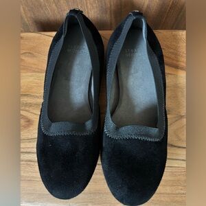 Stuart Weitzman soft Black Suede ballet Flats Size 6